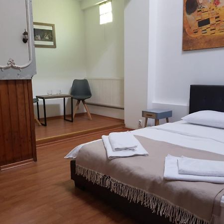 Nonna Mia Hotel بوخارست المظهر الخارجي الصورة