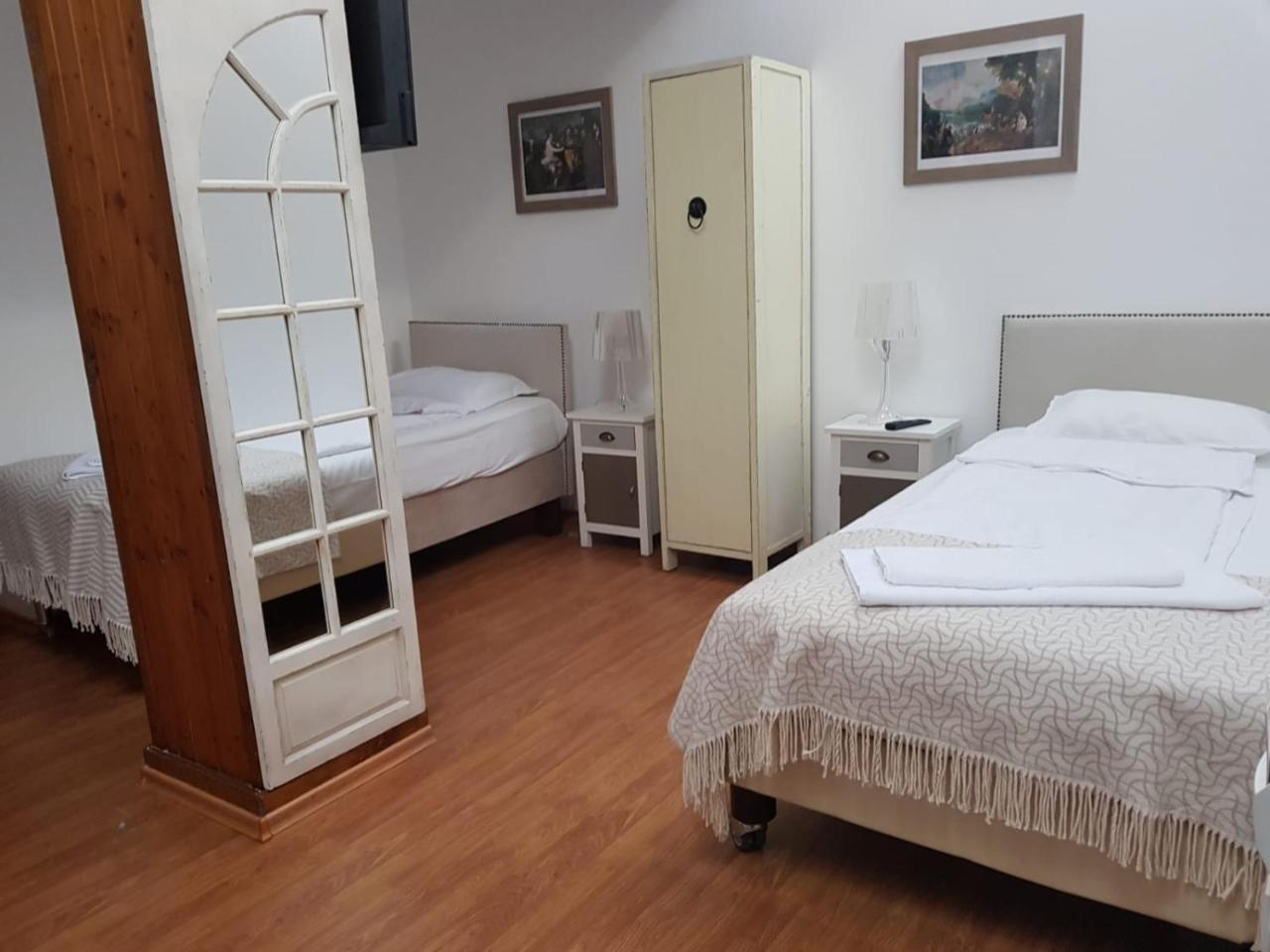 Nonna Mia Hotel بوخارست المظهر الخارجي الصورة